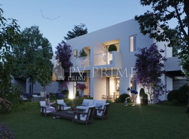 Apartments with Large Gardens in Turkey Izmir for Sale